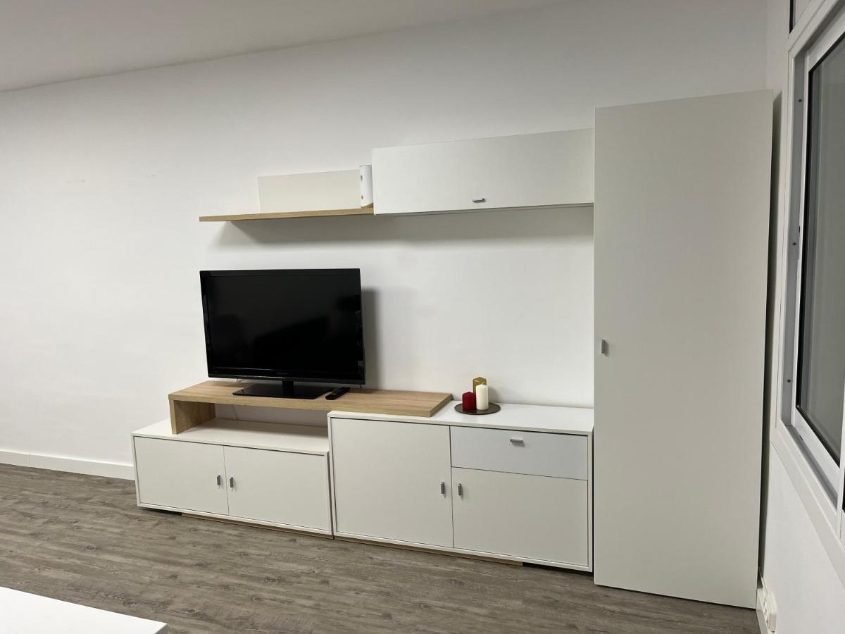 Apartamento En La Playa. Free Parking. Free Wifi L'Escala Exterior photo